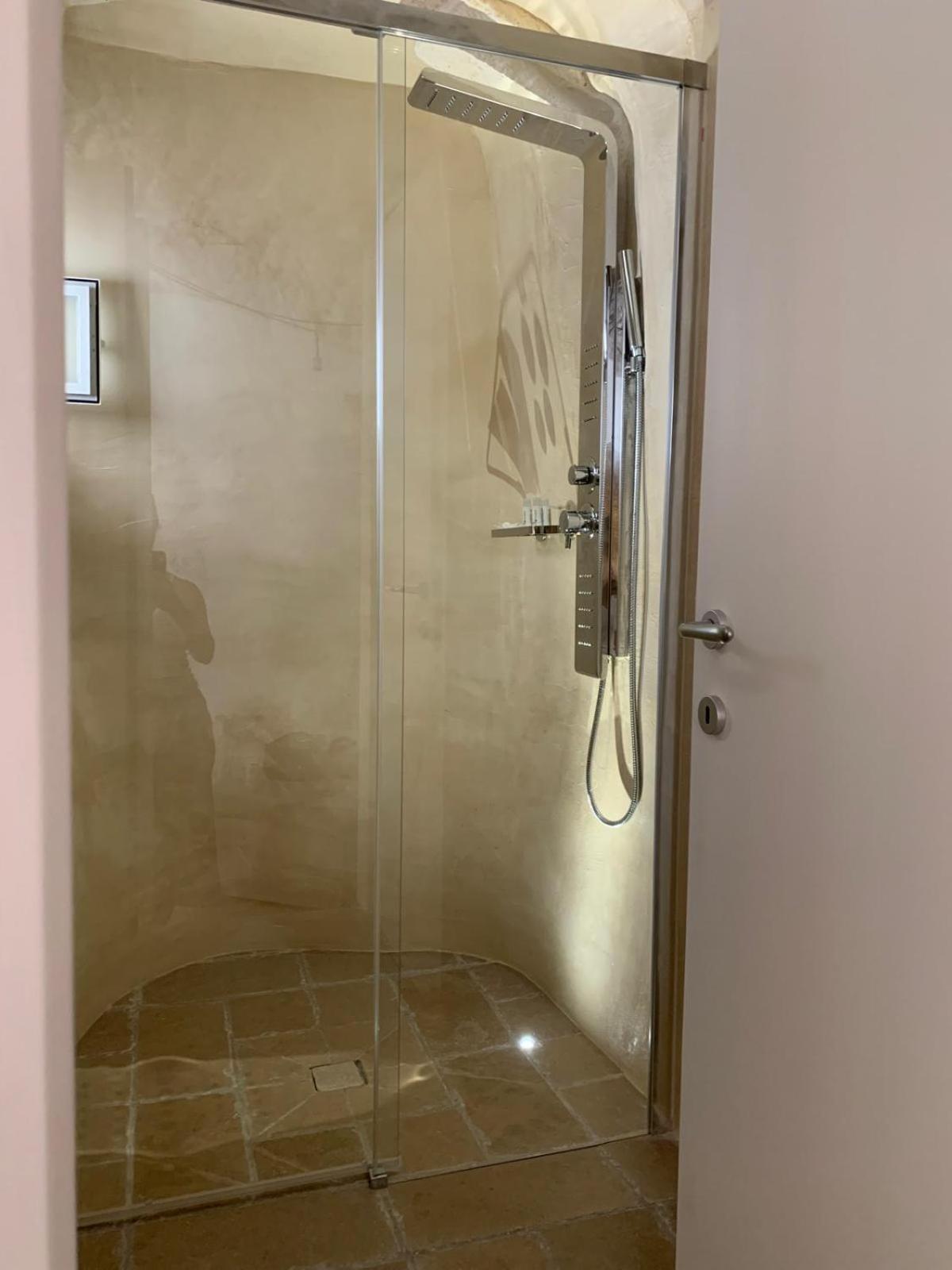 Atagio Luxury Room Остуні Екстер'єр фото