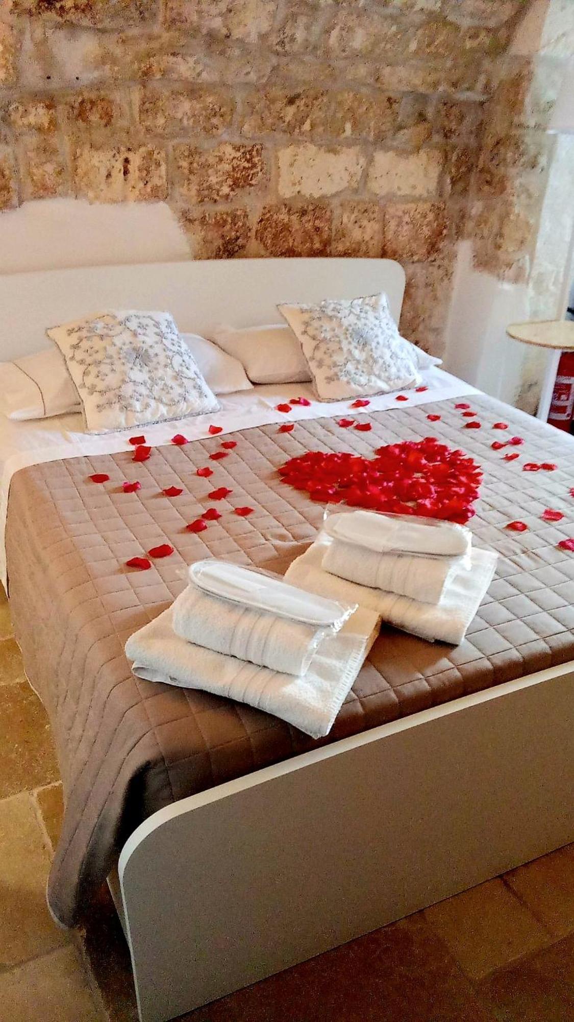 Atagio Luxury Room Остуні Екстер'єр фото